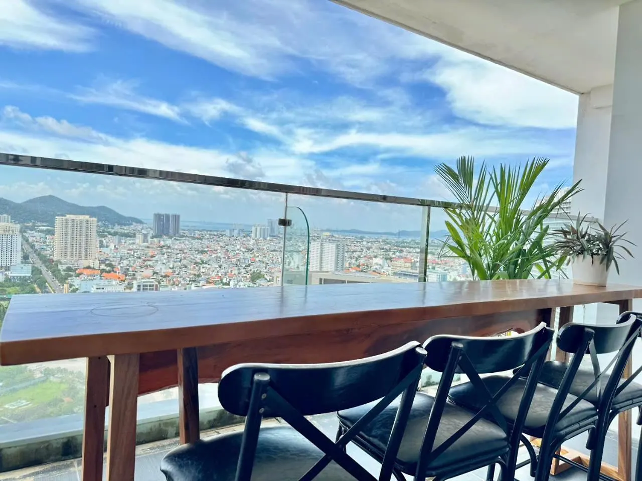 Penhouse Sat Bien 70M Apartment Vung Tau